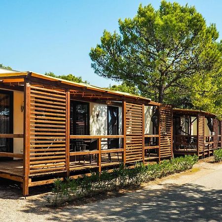 Mediteran Travel Mobile Homes Solaris Brodarica  Eksteriør billede