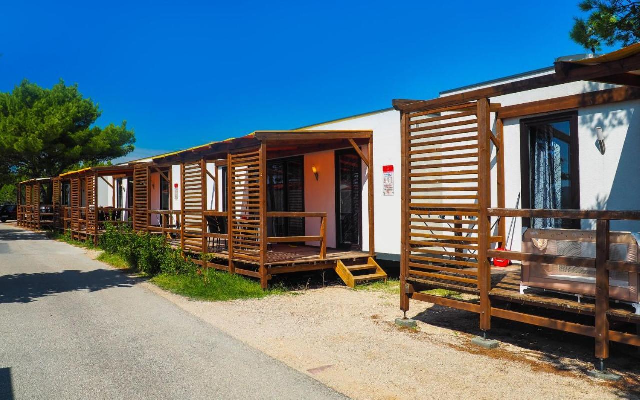 Mediteran Travel Mobile Homes Solaris Brodarica  Eksteriør billede
